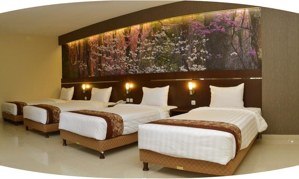 Bess Resort & Waterpark Hotel And Convention Malang Exterior foto