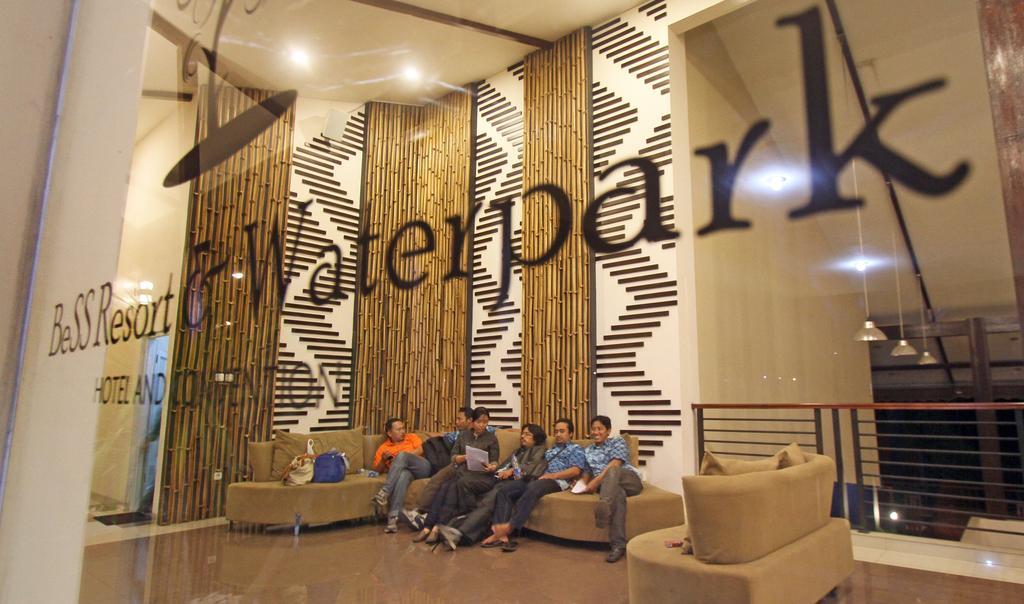 Bess Resort & Waterpark Hotel And Convention Malang Exterior foto