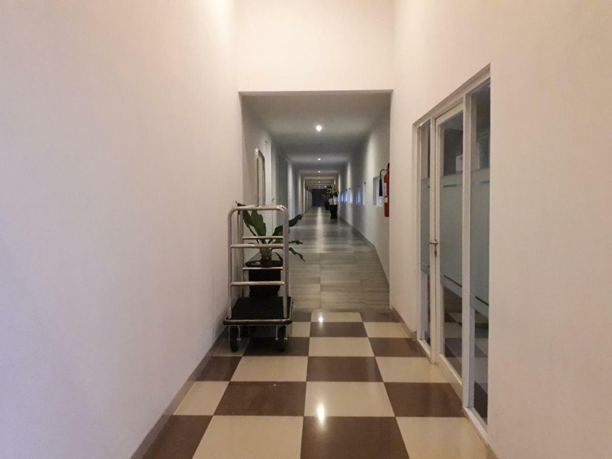 Bess Resort & Waterpark Hotel And Convention Malang Exterior foto